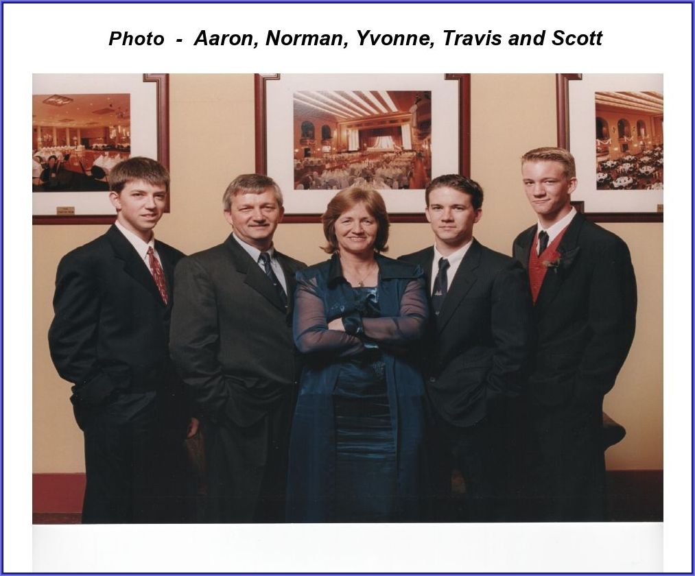 image-1415066-Dinnage_Family_Photo_Cropped_Bordered.jpg